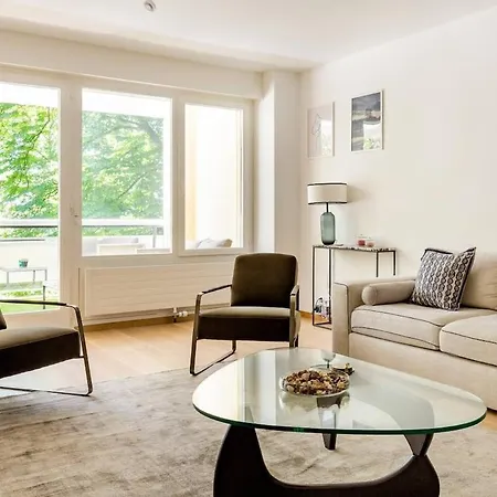 Luxurious 2br Family - Champel Geneve